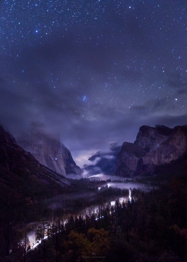 Foggy Tunnel View over Yosemite Valley  Photo by Toby Harriman xpost from rUnitedStatesofAmerica
