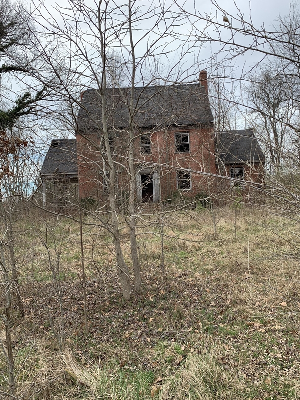 Forgotten brick house surrounded by new development Ashland VA