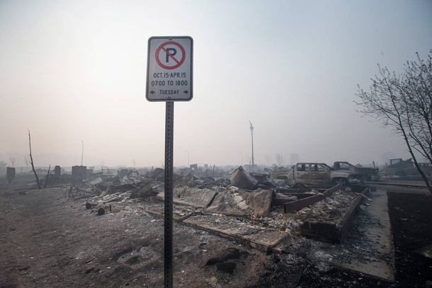 Fort McMurray looks like a war zone 