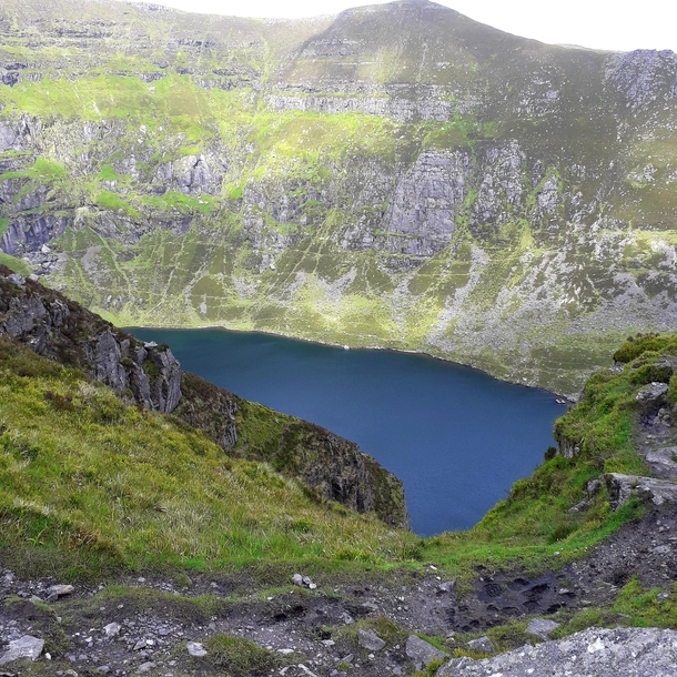 Found a lake when climbing in Ireland x oc