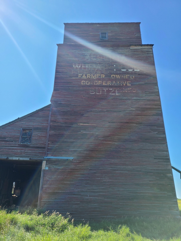 Found and abandoned grain elevator during my travels around Alberta
