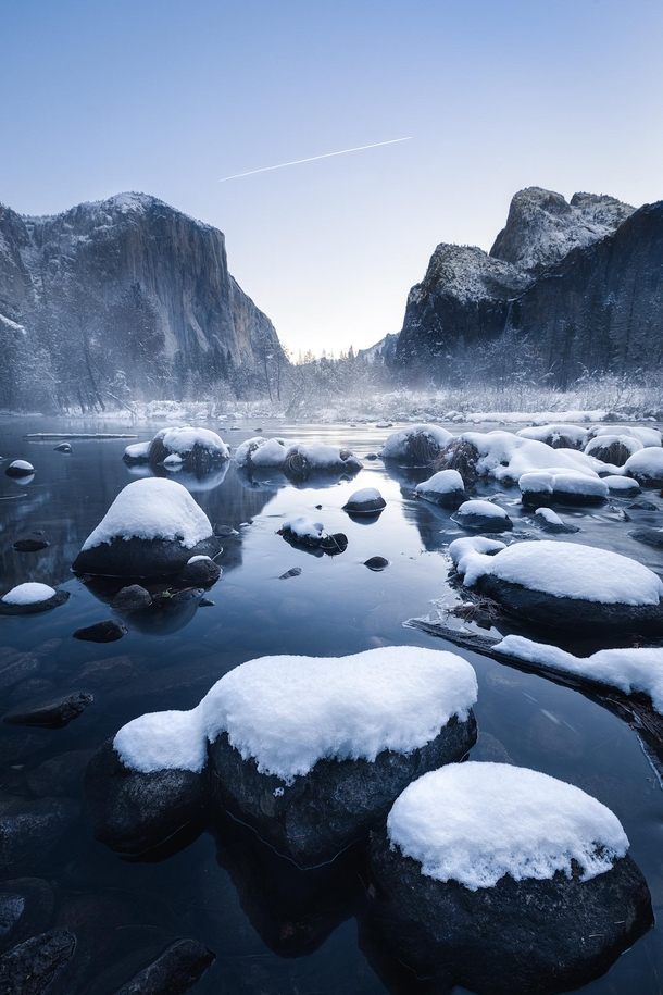 Fresh snow in the Valley - Winter of  Yosemite Valley CA oc 