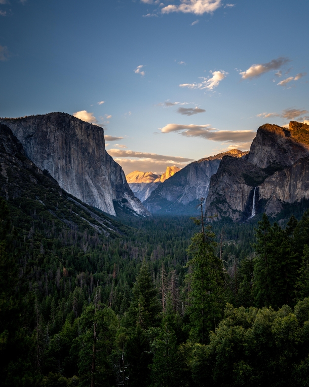 Golden hour at Yosemite Valley Quite surreal to see Half Dome lit up by the setting sun 