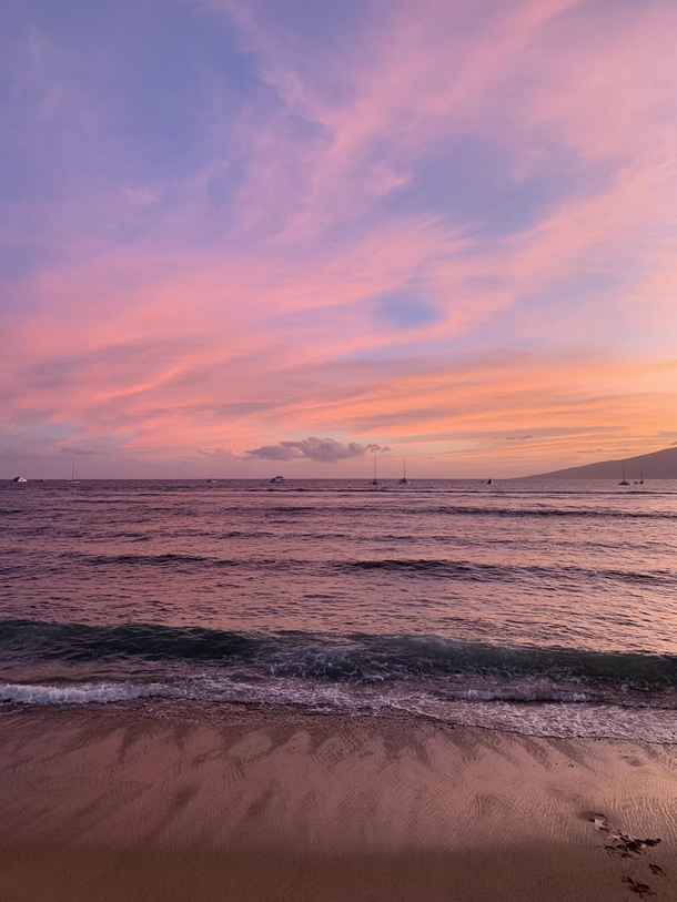 Gorgeous beach sunset in Hawaii OC