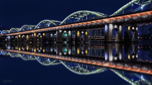 Han River Bridge in Seoul South Korea 