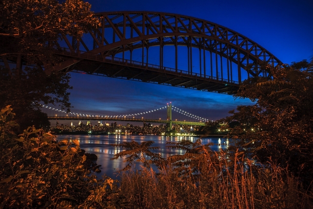 Heres the RFK Bridge framed by the Hell Gate Railroad Bridge shot from Astoria NYC 