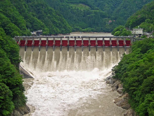 Hiraoka Dam 