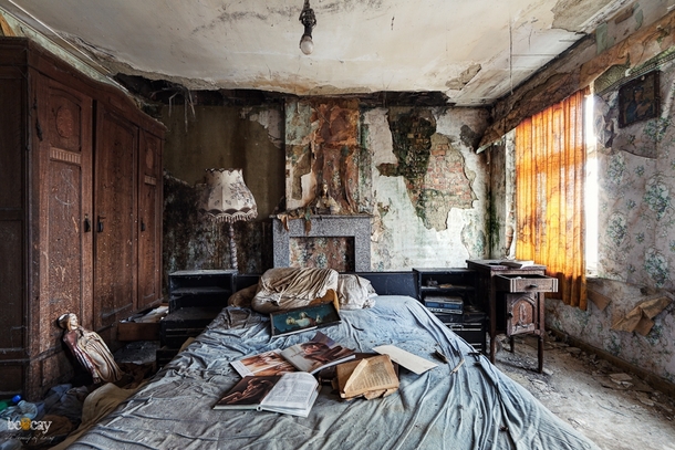 Home sweet Home Abandoned Mansion Photo by Thorsten Schnorrbusch 