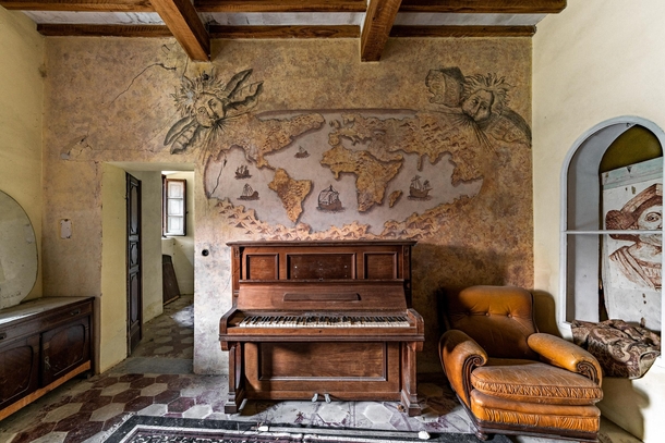 House belonged to the cartographer of Cristoforo Colombo Paolo Dal Pozzo Toscanelli now abandoned