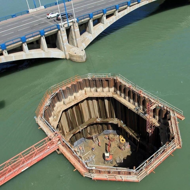 How bridge foundations are laid in waterways