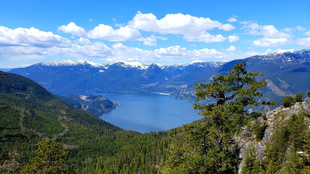Howe Sound in Squamish BC makes me wish I can escape to the mountains and away from my responsibilities 