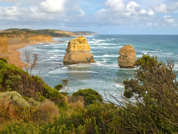 I can confirm that the views along this Ocean Road are Great near Port Campbell Australia 