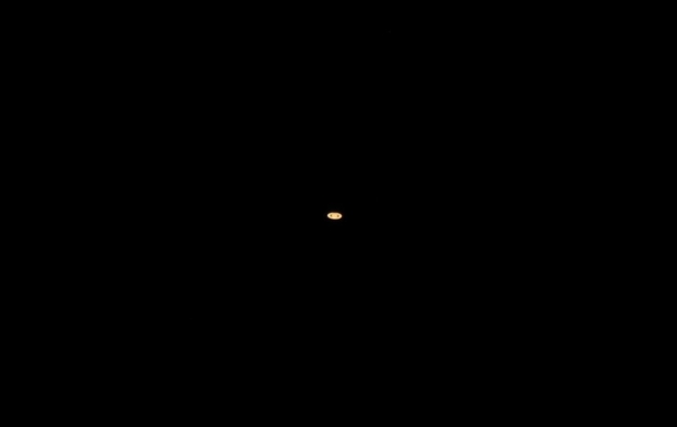 I got a picture of Saturn with the rings visible finally 
