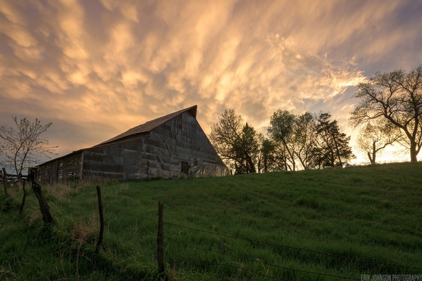 I love the old barns of rural Nebraska 