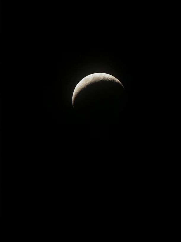 I took a pic of the moon last night