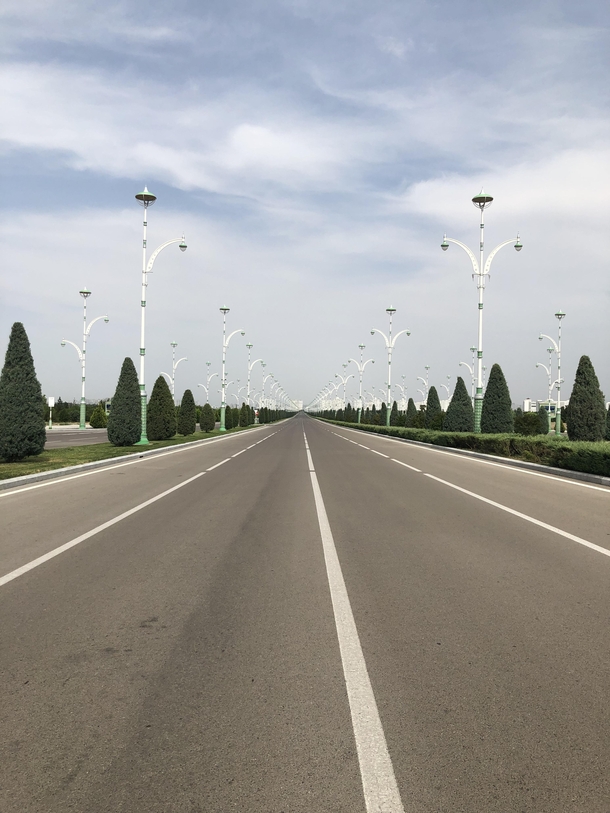 I was in Ashgabat last week and crossed an empty  lane road
