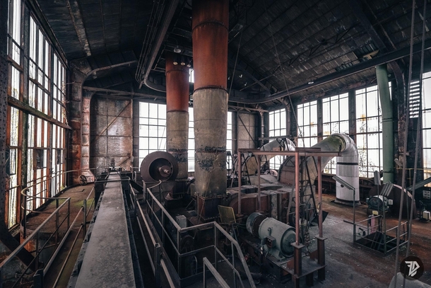 Impressive pipes in this abandoned factory Belgium 
