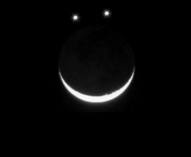 In December  Venus Jupiter and Moon aligned to form a smiley face People in Australia saw happy face smiley whereas people in the North saw a sad face smiley 