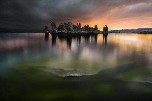 Incredible sunrise at the Mono Lake after a storm 