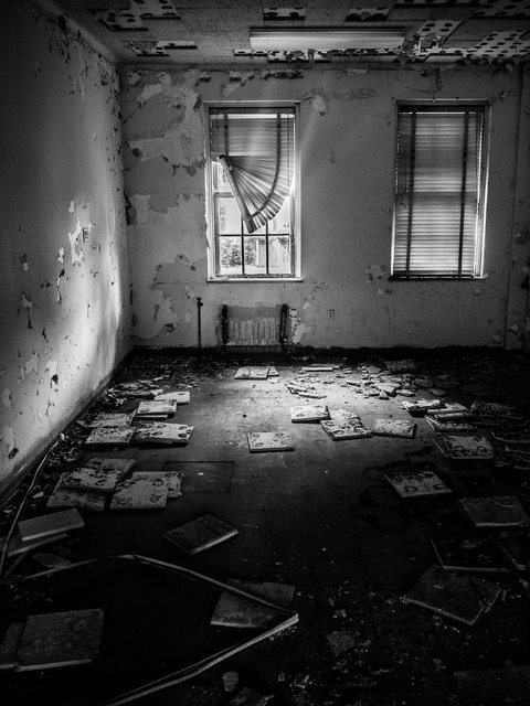 Inside the Abandoned Marine Hospital in Memphis 