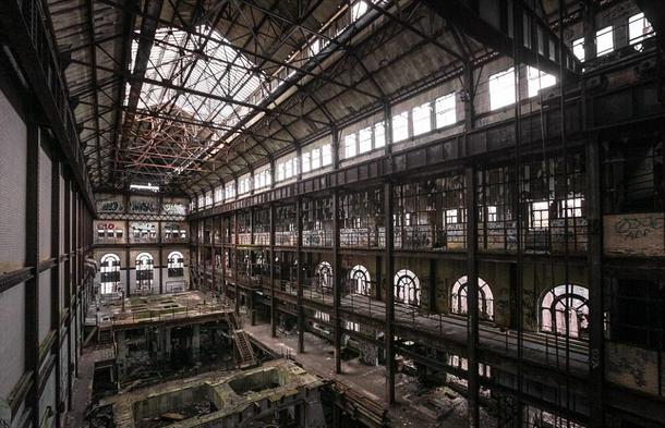 Inside the Gates of Hell Abandoned New York power station now used for zombie movies 