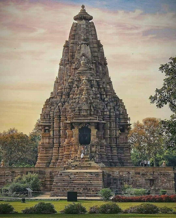 Kandariya Mahadeva Temple th century Khajuraho India