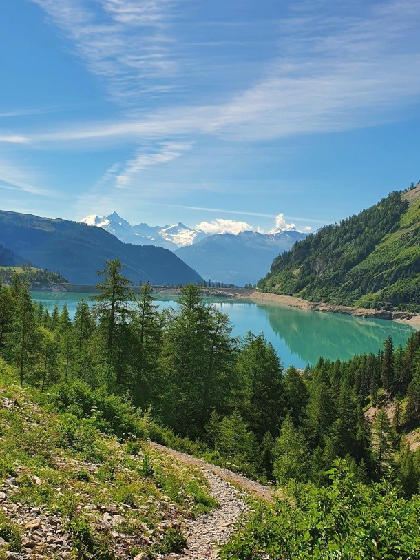 Lac de Tseuzier Switzerland  x