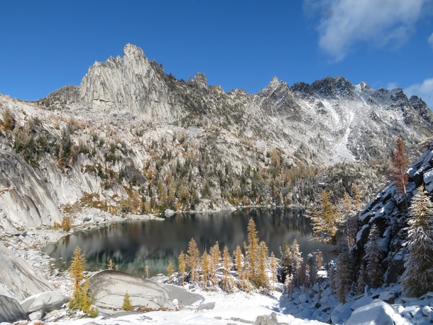 Lake Valerie with larch trees and Prussik Peak of the Enchantments in WA state  x