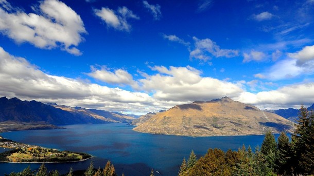 Lake Wakatipu New Zealand - x