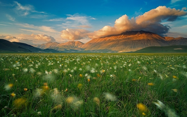 Land of whispering wind - beautiful Sibillini National Park in Italy  photo by Luca Giustozzi