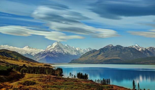 Lenticular clouds over Mount Cook in New Zealand a few days ago 