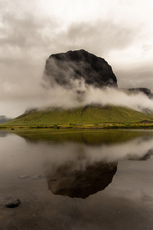 Lmagnpur mountain reflection in the mist - Iceland 