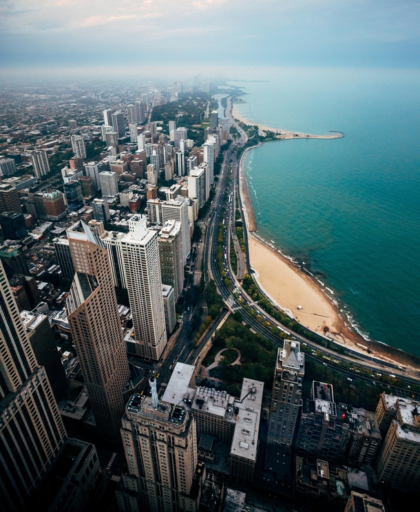Looking north along Lakeshore Drive in Chicago Illinois 