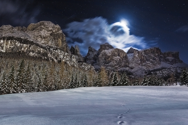 Lunar Eclipse Alta Badia Dolomites  Photo by Davide Arizzi xpost from rItalyPhotos