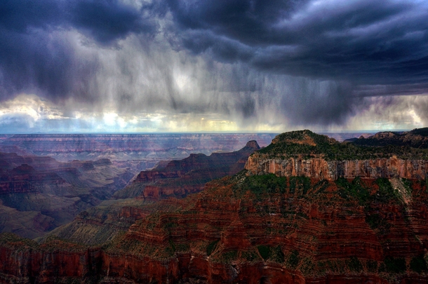 Menacing storm over the Grand Canyon 