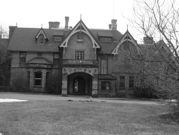 Mental hospital which catered to the rich and famous including Marilyn Monroe Jackie Gleason Zelda Fitzgerald Rumored to be haunted Tioronda Mansion or the Craig House in Beacon New York x