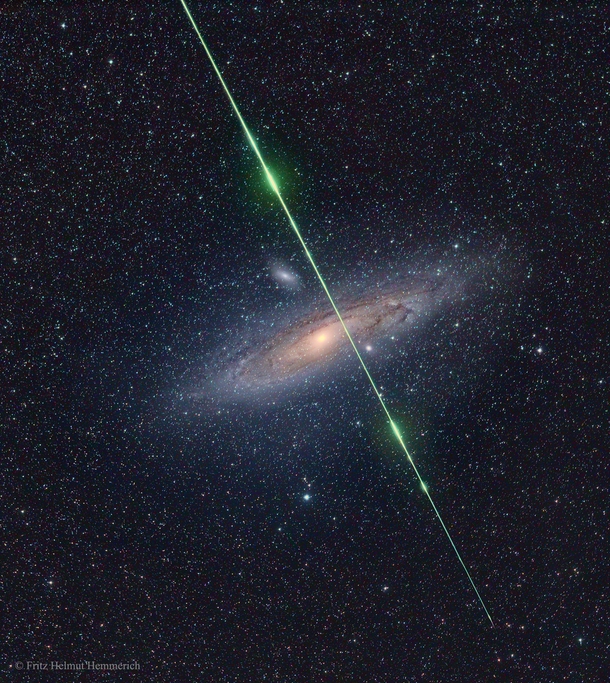 Meteor crossing in front of the Andromeda Galaxy 