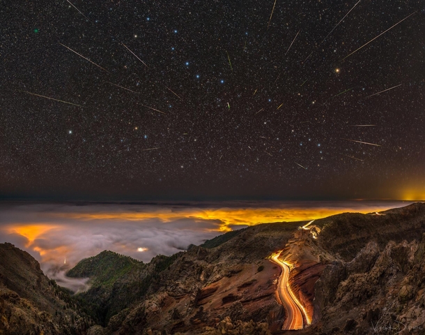 Meteors Comet and Big Dipper over La Palma