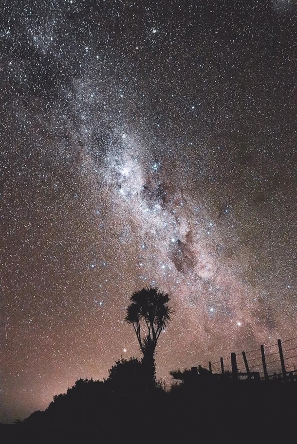 Milky Ways edge shot from New Zealand 