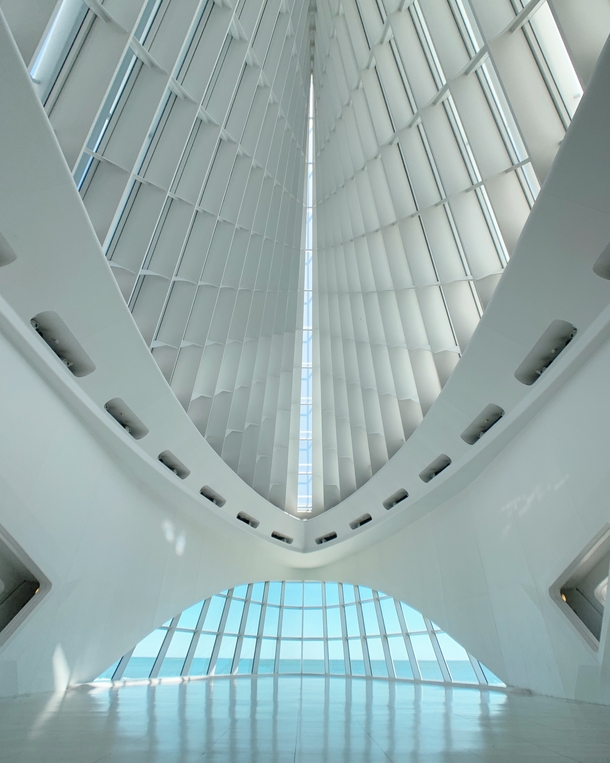 Milwaukee Art Museum designed by Santiago Calatrava Milwaukee Wisconsin USA 