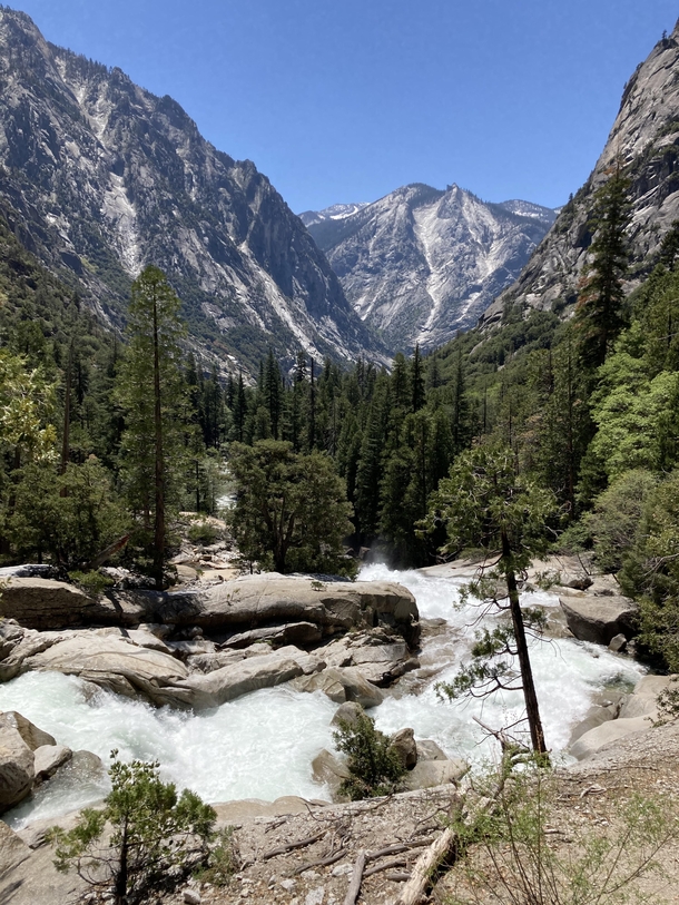 Mist falls hike in kings canyon CA 