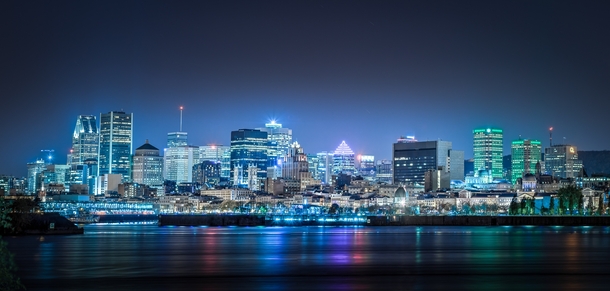 Montreal Skyline by night 