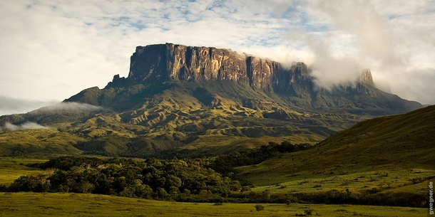 Mount Kukenn Venezuela - by Gunther Wegner 