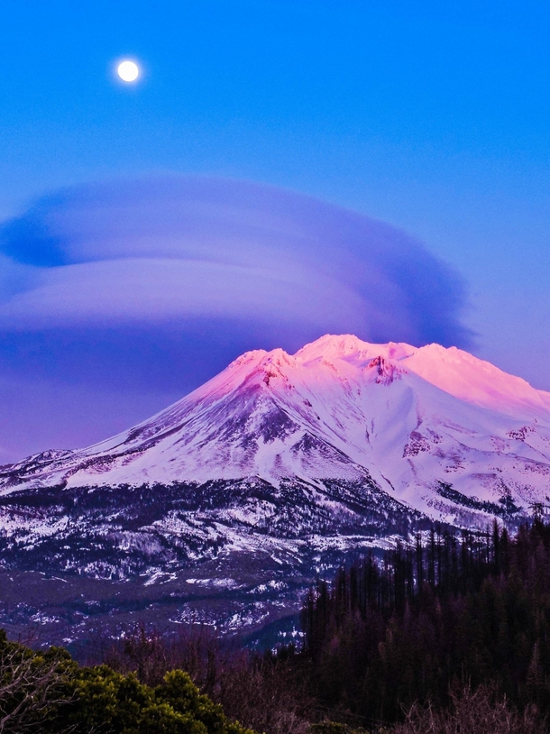 Mount Shasta California  I seen a Mount Shasta post recently thought I would share my photo of it OC