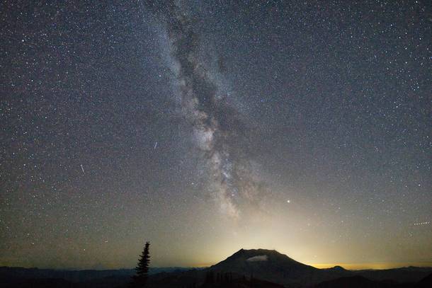 Mt St Helens and the Milky Way