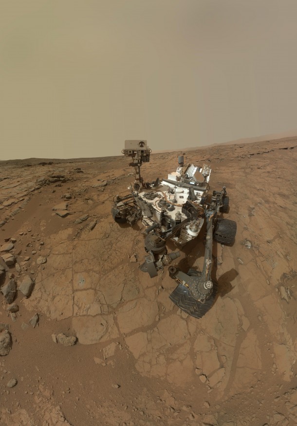 New self-portrait from Curiosity 