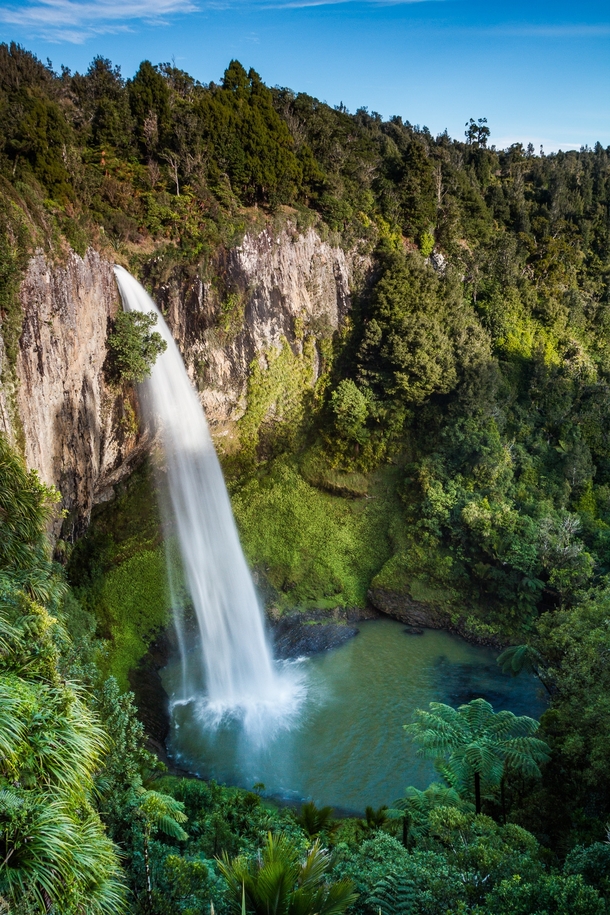 New Zealands Bridal Veil Falls - m of awesomeness 