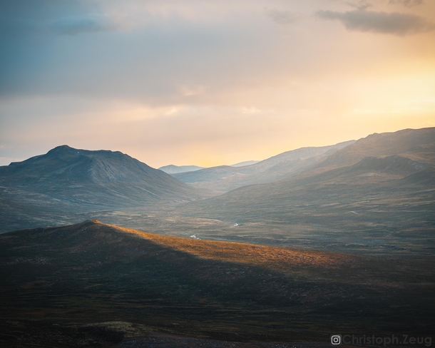 Norway does not only have fjords but also wide highlands Dovrefjell 