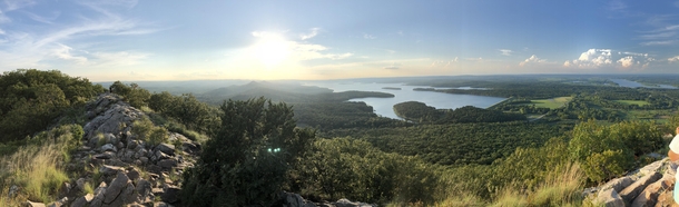 Not the most amazing post on this sub but I enjoyed this Top of Pinnacle Mountain in Arkansas 