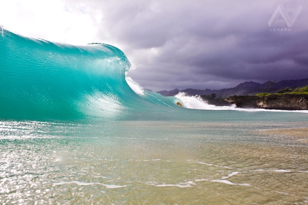 Oahu Waves  photo by Nate Lehano
